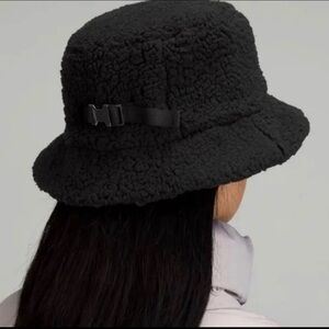 lululemon athletica Charcoal Sherpa Bucket Hat
